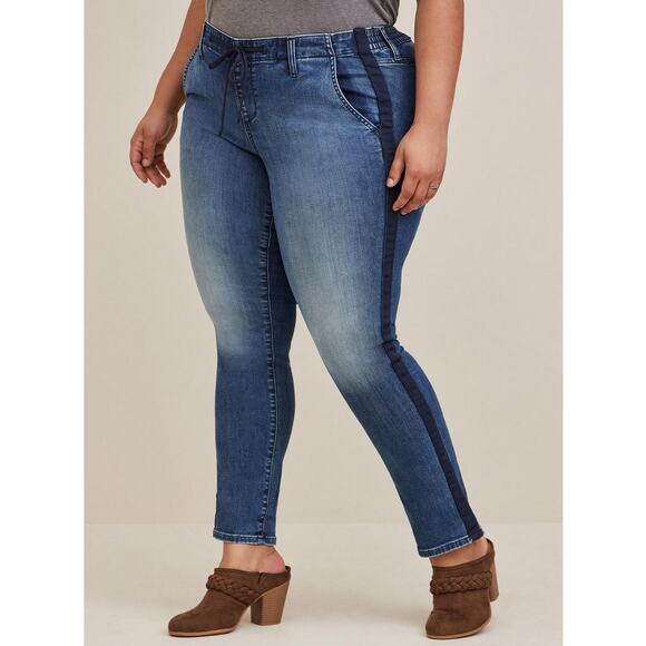 NWT Torrid Pull On Boyfriend Straight Side Stripe Drawstring Jeans 3 3R 3X 22 24 - Picture 1 of 11